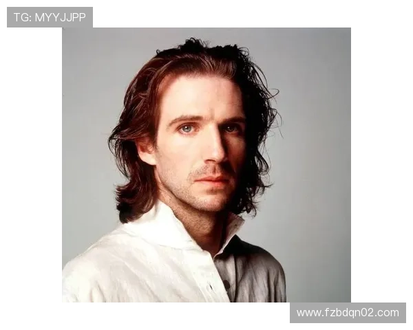 路人足球明星颜值大比拼谁能成为下一个时尚偶像